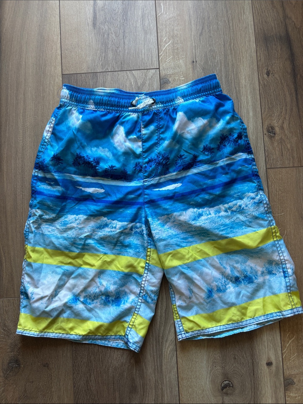 Old Navy Blue and Yellow Tropical Print Men's Swim Shorts